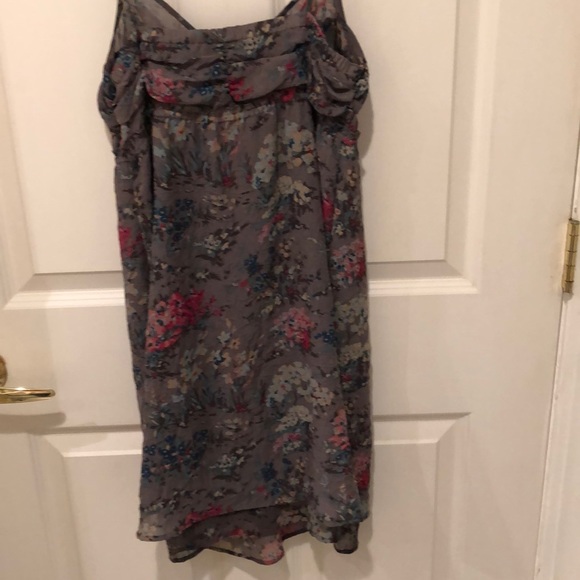 American eagle dress. Size 6. Length is short - Picture 2 of 5